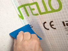 8b. Sticking the membrane / Rubbing the joint firmly