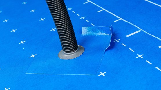 4. Secure the flange joint